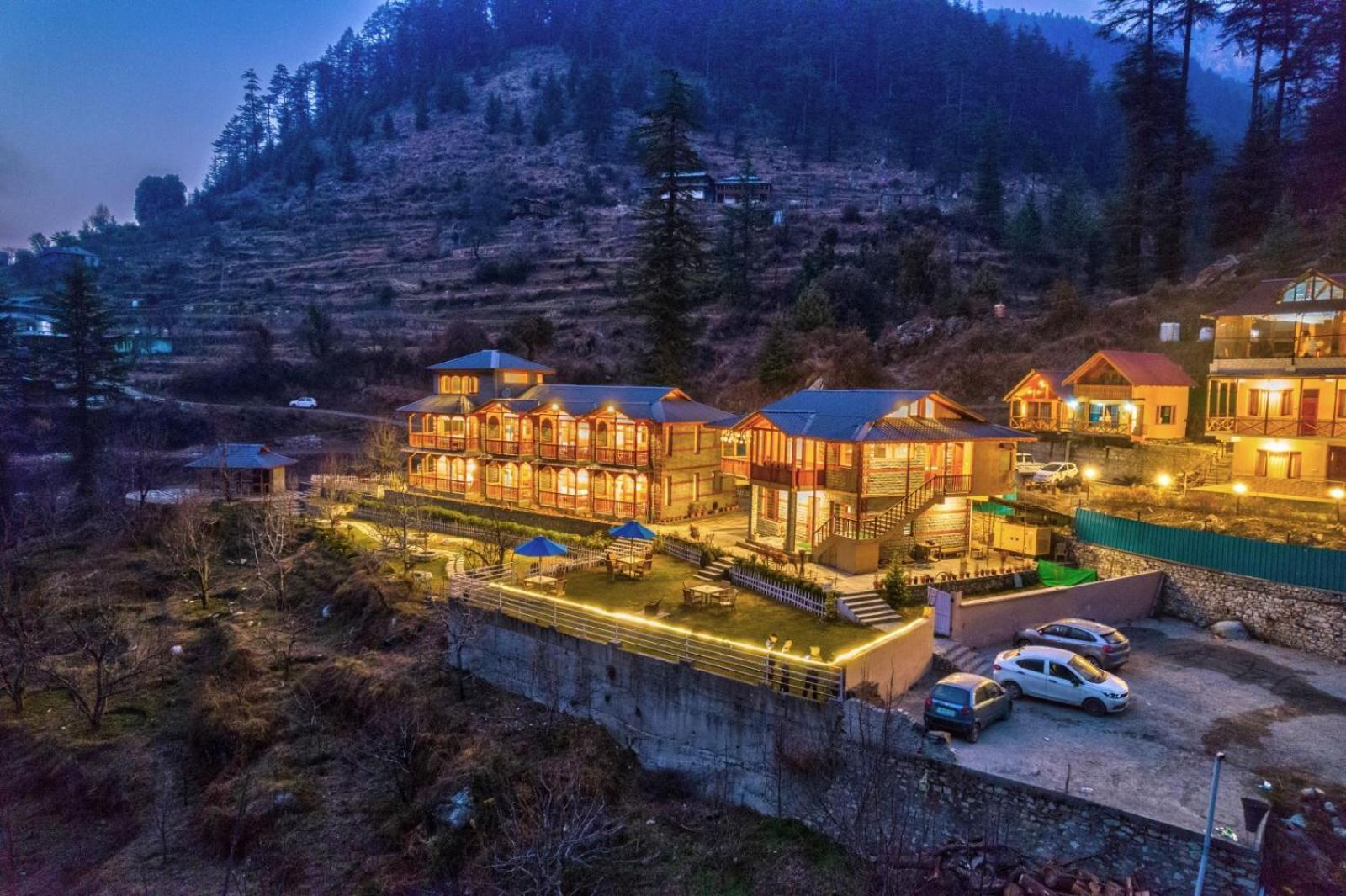 Hotel 8Fold By Larisa, Jibhi Exterior foto